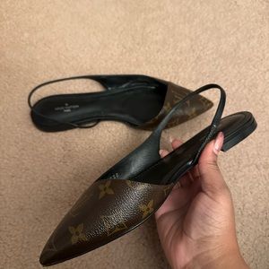 Louis Vuitton Cherie flats, size 37.5 (7.5)